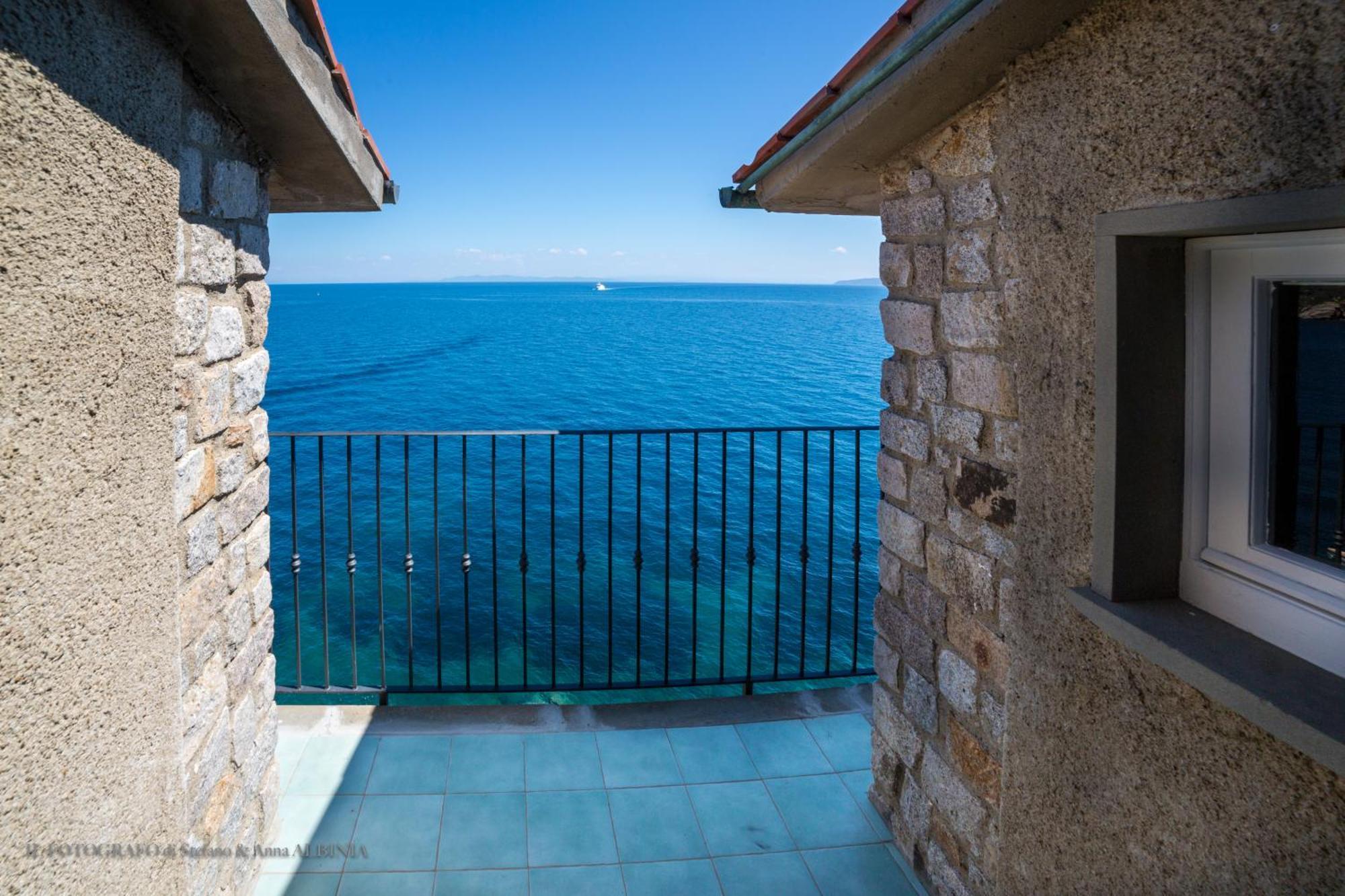 Hotel Saraceno Giglio Porto Luaran gambar