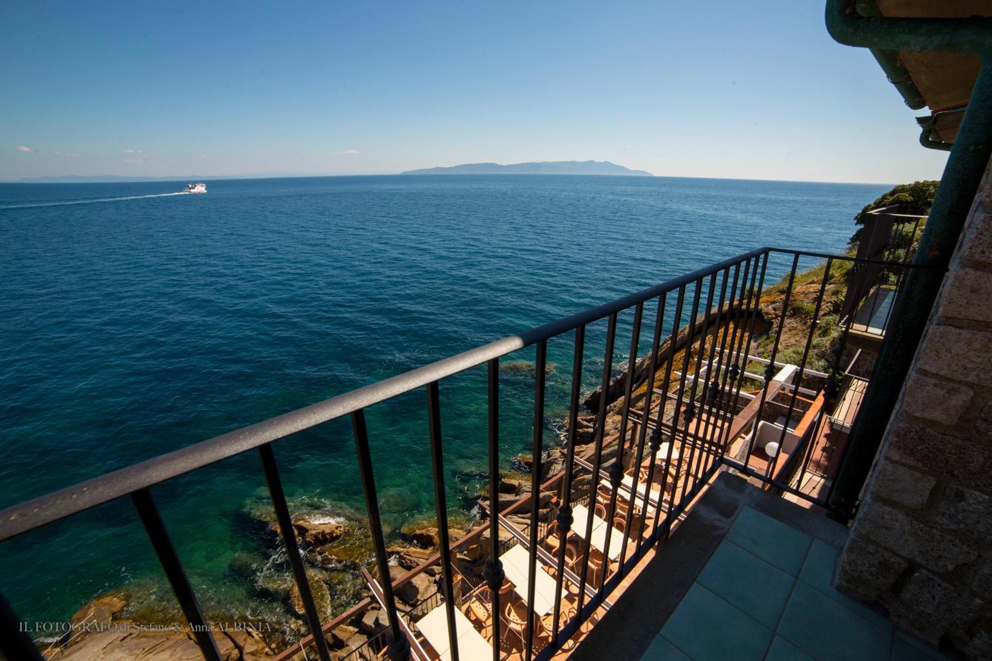 Hotel Saraceno Giglio Porto Luaran gambar