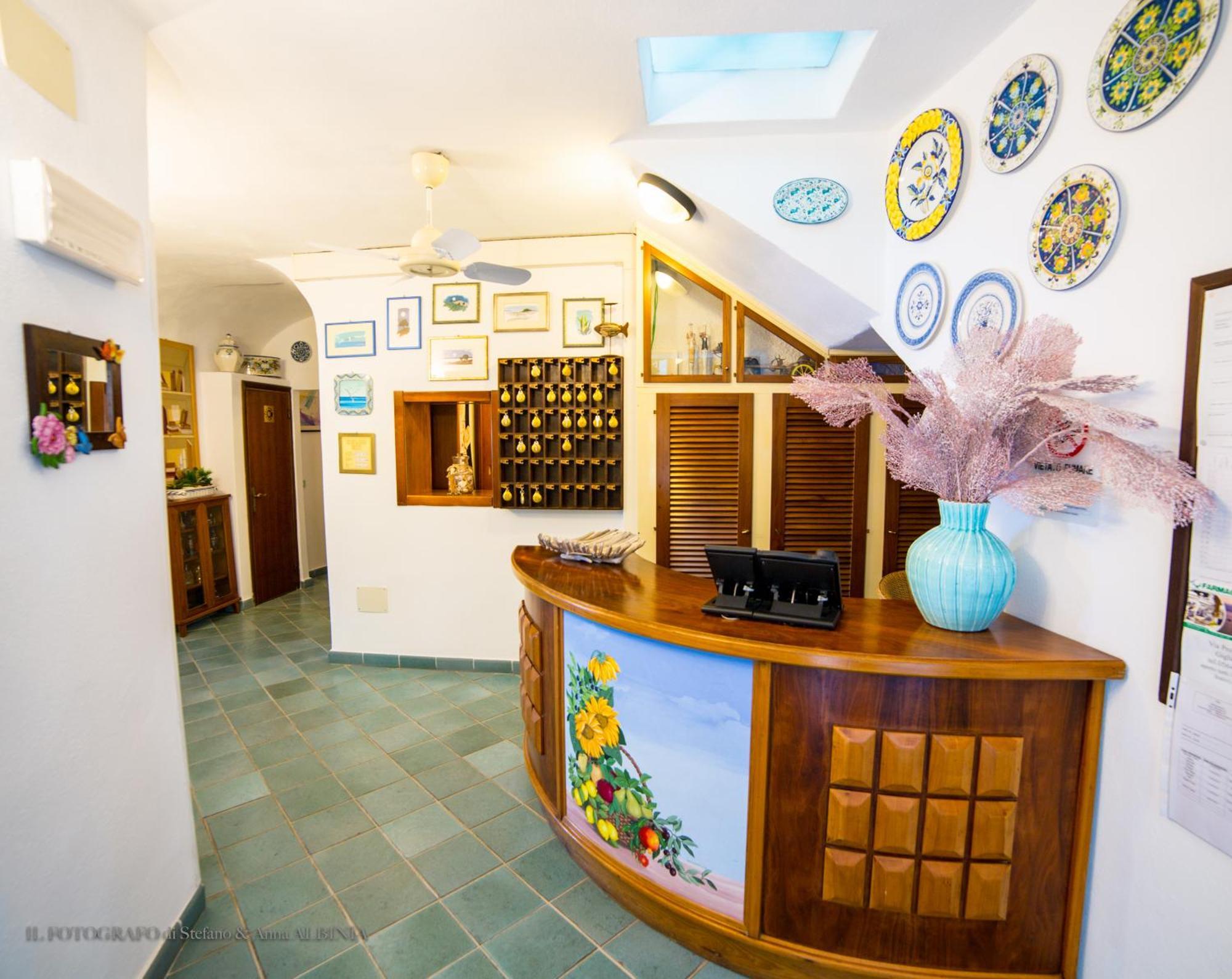 Hotel Saraceno Giglio Porto Luaran gambar