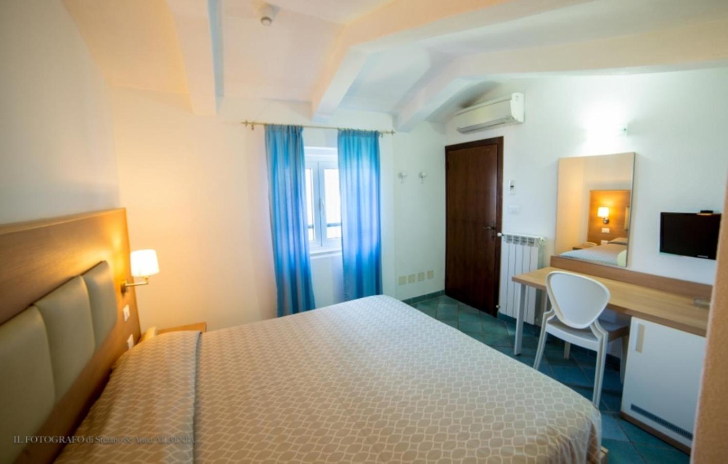 Hotel Saraceno Giglio Porto Bilik gambar